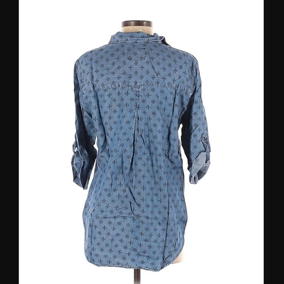 Nordstrom Velvet Heart Top M Chambray Button Printed Tencel Sustainable Summer - Picture 6 of 9